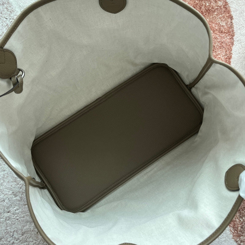 GUI - Luxurious Totes - 294