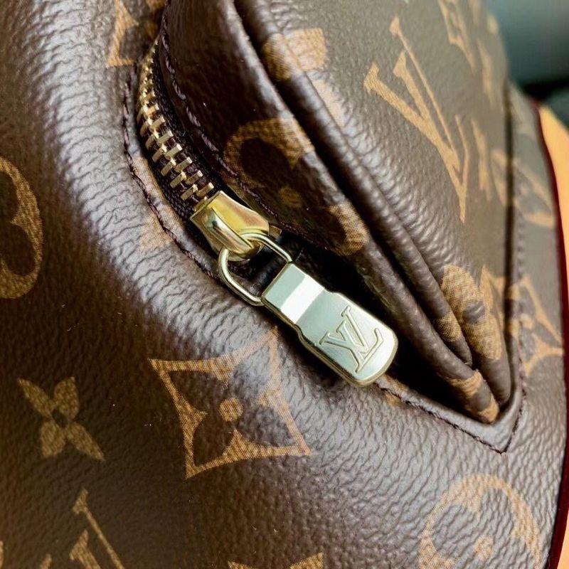 LOV - Luxurious Totes - 820