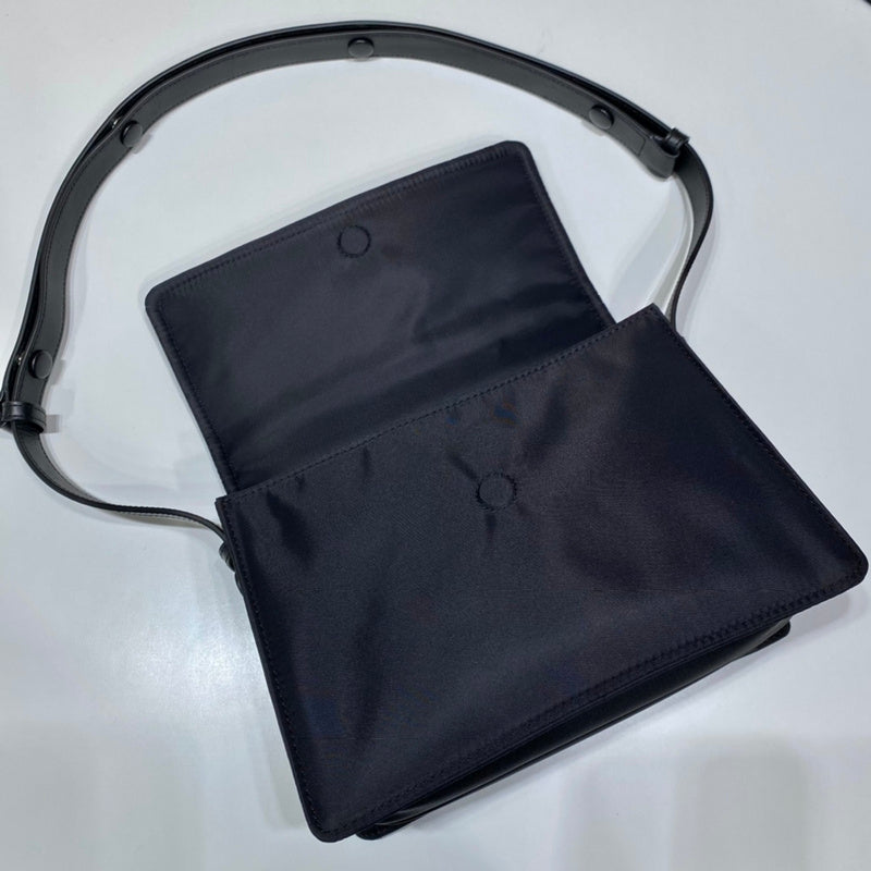PDA - Luxurious Totes - 223