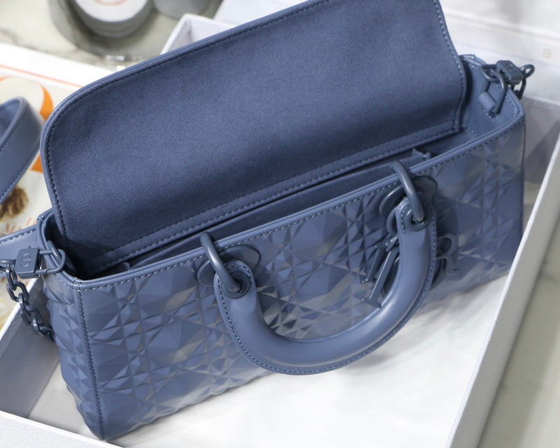 Luxurious Totes - Latest - 6441