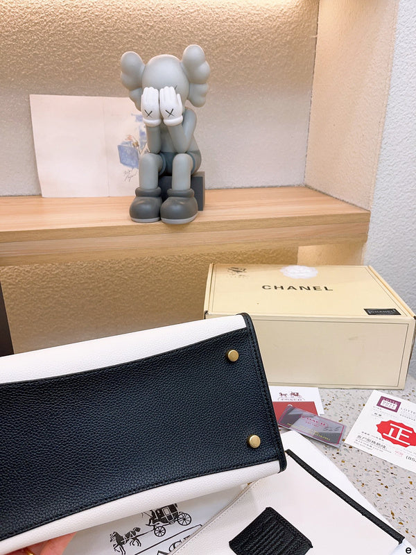 Luxurious Totes - CCH2 Bags - 037