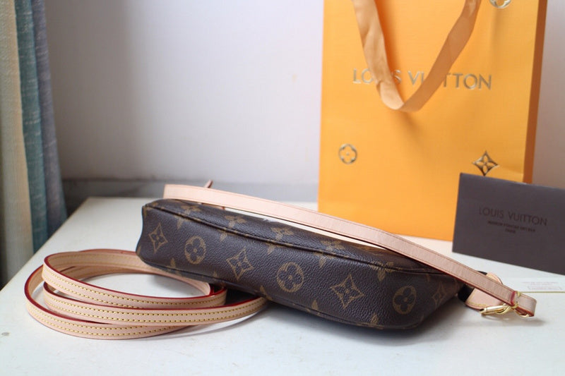 Luxurious Totes - Latest - 2696