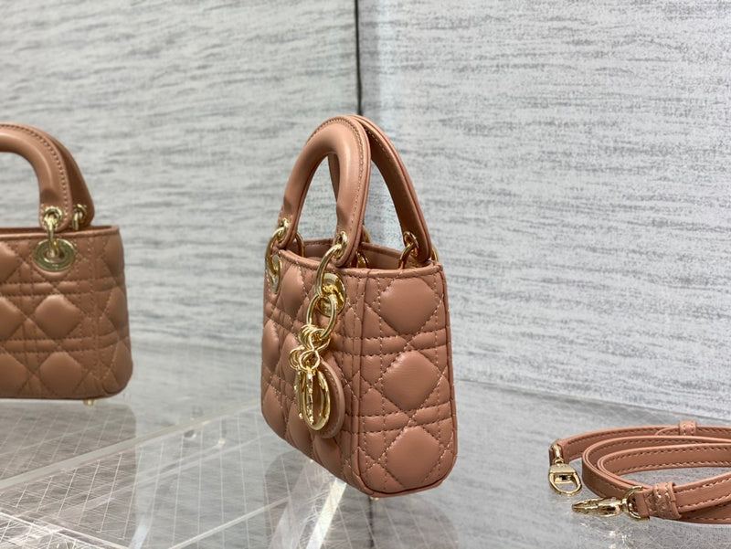 Luxurious Totes - Latest - 6229