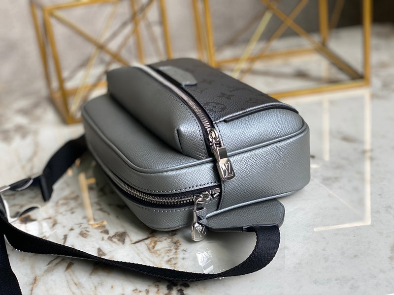 LOV - Luxurious Totes - 1621