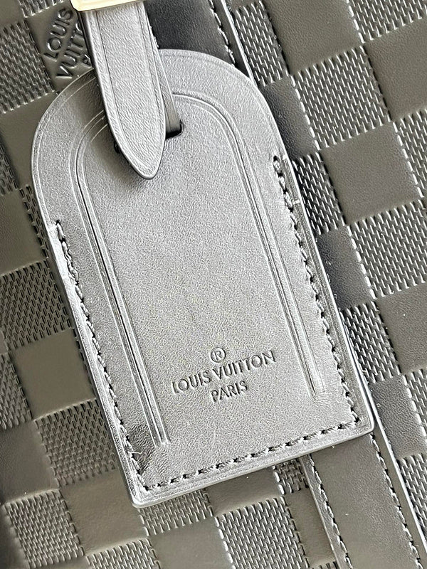 LOV - Luxurious Totes - 1840