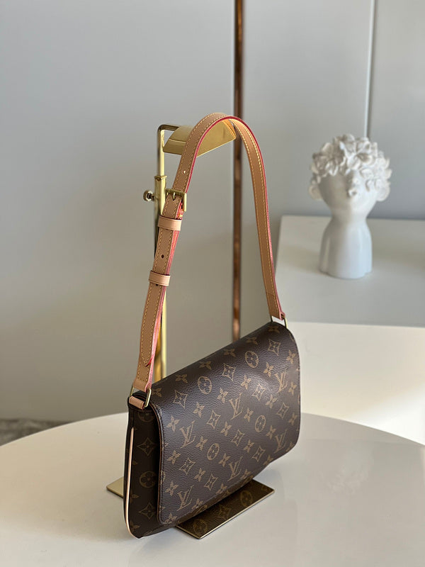LOV - Luxurious Totes - 2150
