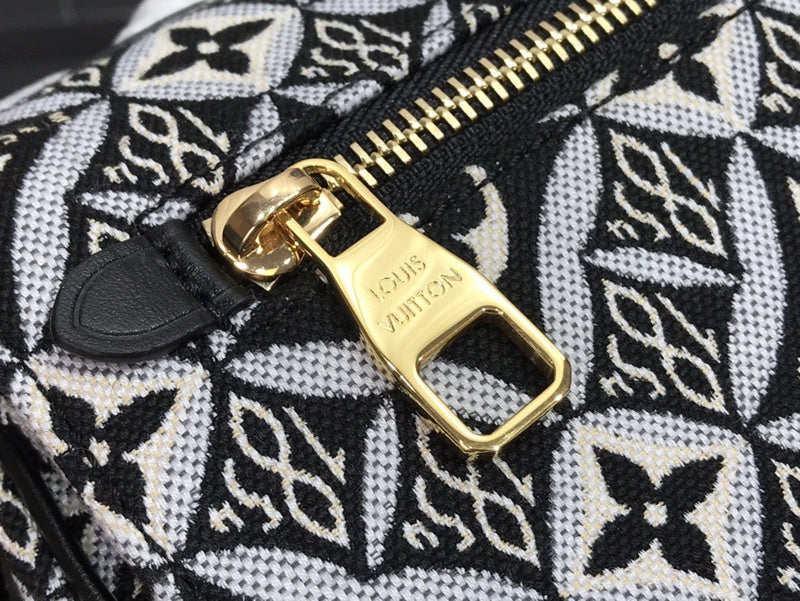 LOV - Luxurious Totes - 1018