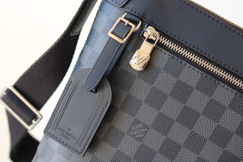 LOV - Luxurious Totes - 2044