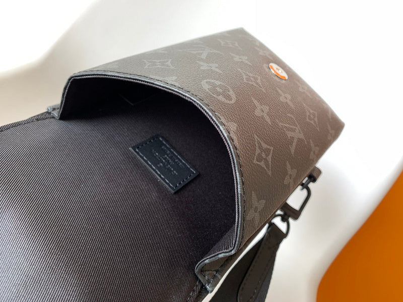LOV - Luxurious Totes - 1560