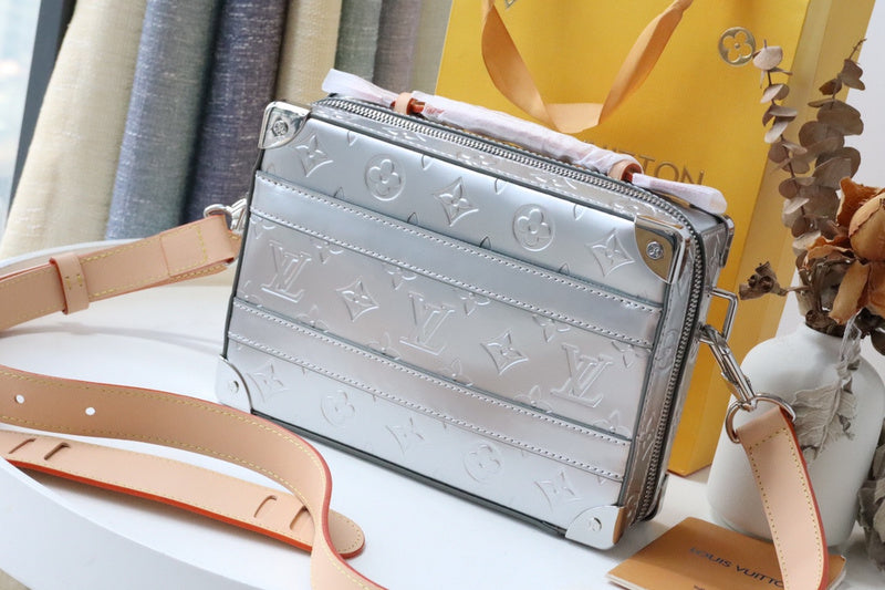 LOV - Luxurious Totes - 2371
