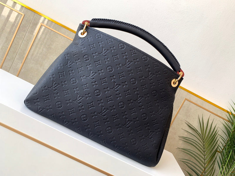 LOV - Luxurious Totes - 2259