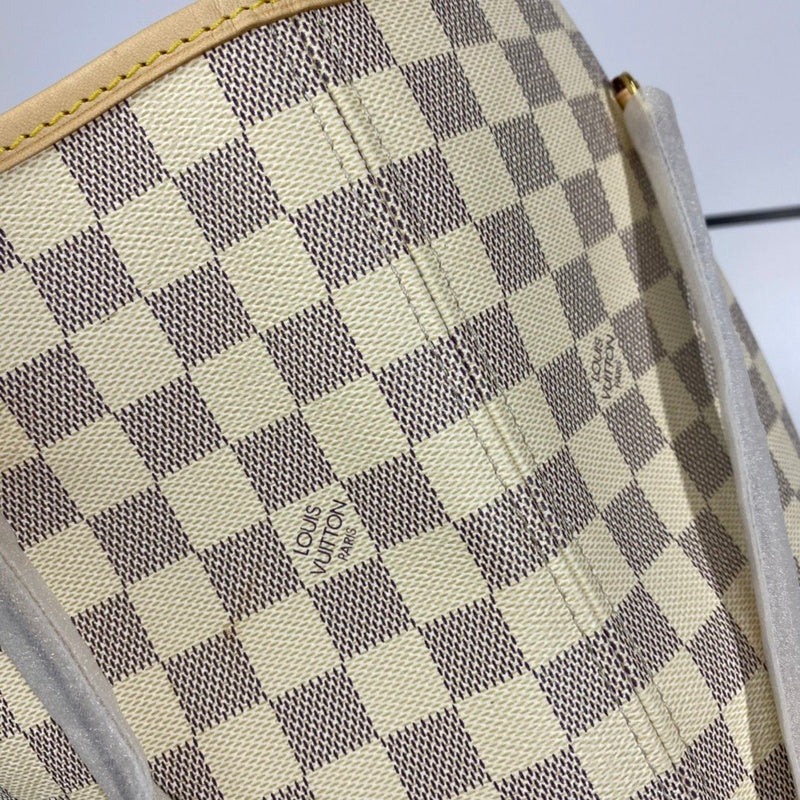 LOV - Luxurious Totes - 2581