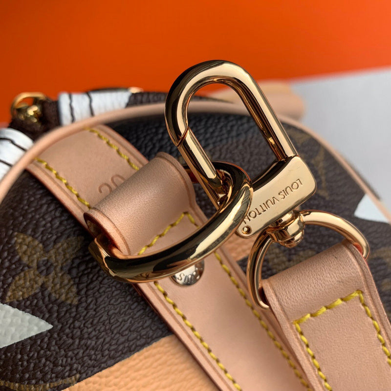 Luxurious Totes - Latest - 9694