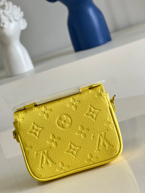 LOV - Luxurious Totes - 1699