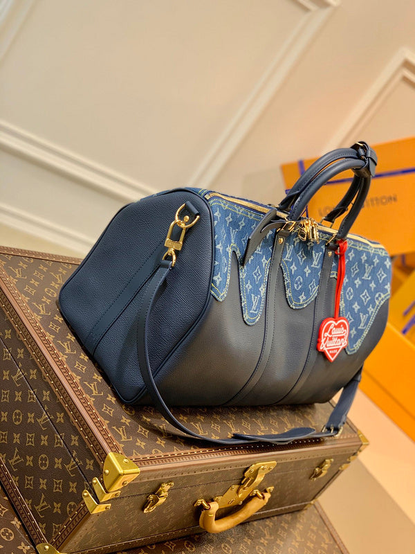 LOV - Luxurious Totes - 2109