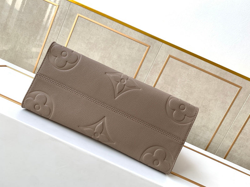 LOV - Luxurious Totes - 2197