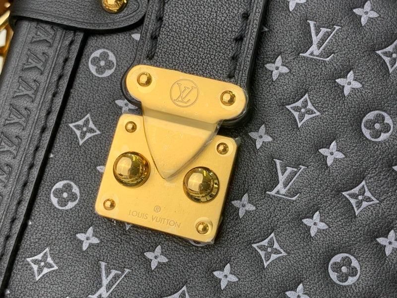 LOV - Luxurious Totes - 486