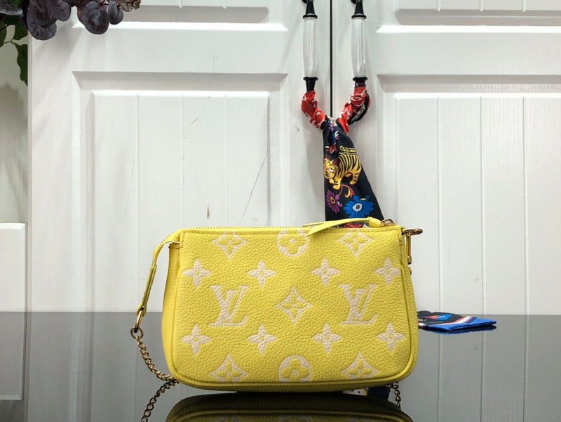 LOV - Luxurious Totes - 1772