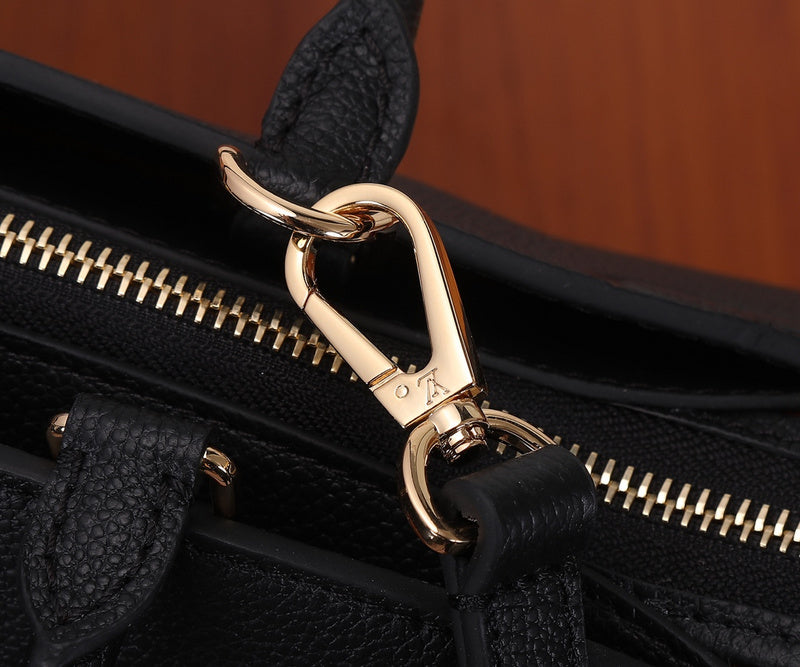 LOV - Luxurious Totes - 1658