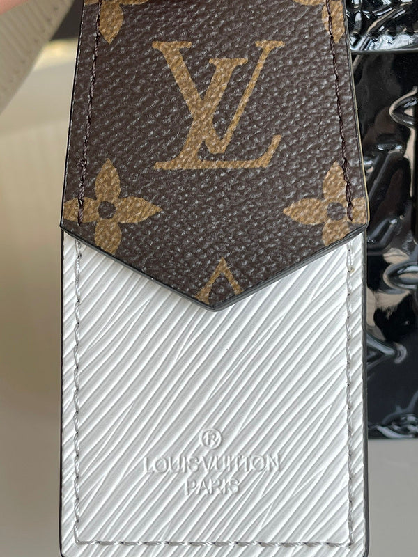 LOV - Luxurious Totes - 2226