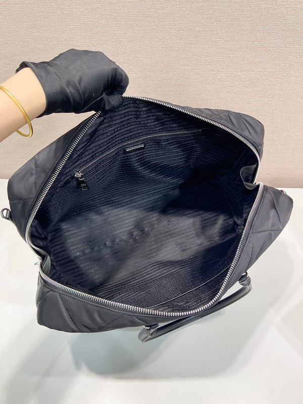 PDA - Luxurious Totes - 070