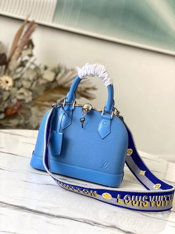 LOV - Luxurious Totes - 2387