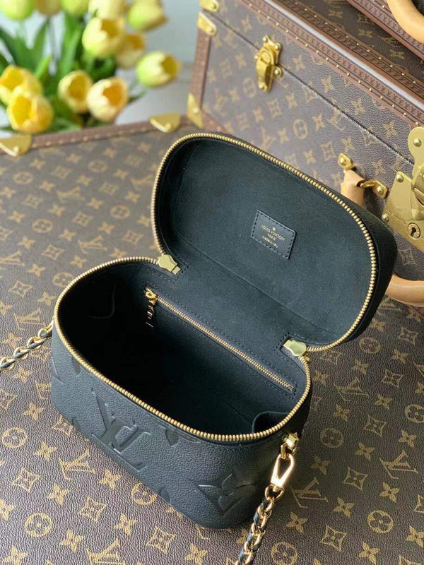 LOV - Luxurious Totes - 2471