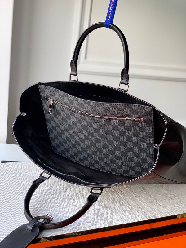 LOV - Luxurious Totes - 422