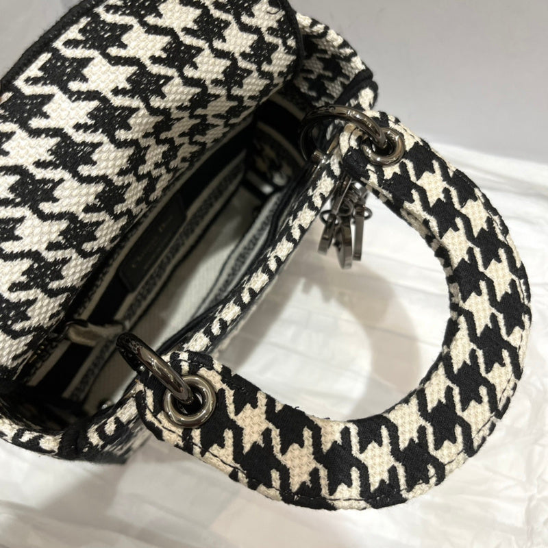 Luxurious Totes - Latest - 6205