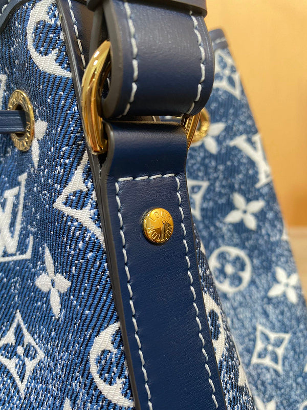LOV - Luxurious Totes - 1574