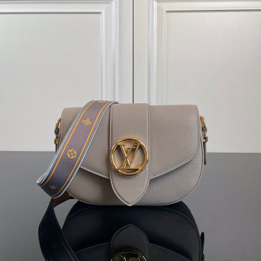 LOV - Luxurious Totes - 2102