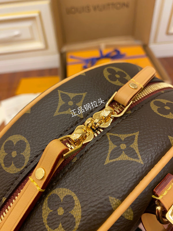 LOV - Luxurious Totes - 1564