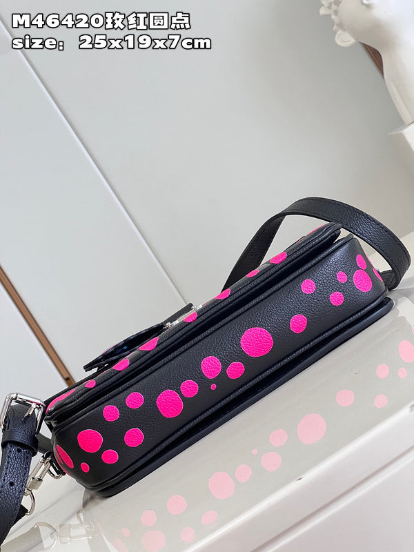 LOV - Luxurious Totes - 252