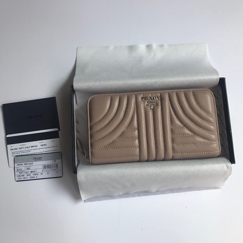 Luxurious Totes - Latest - 10202