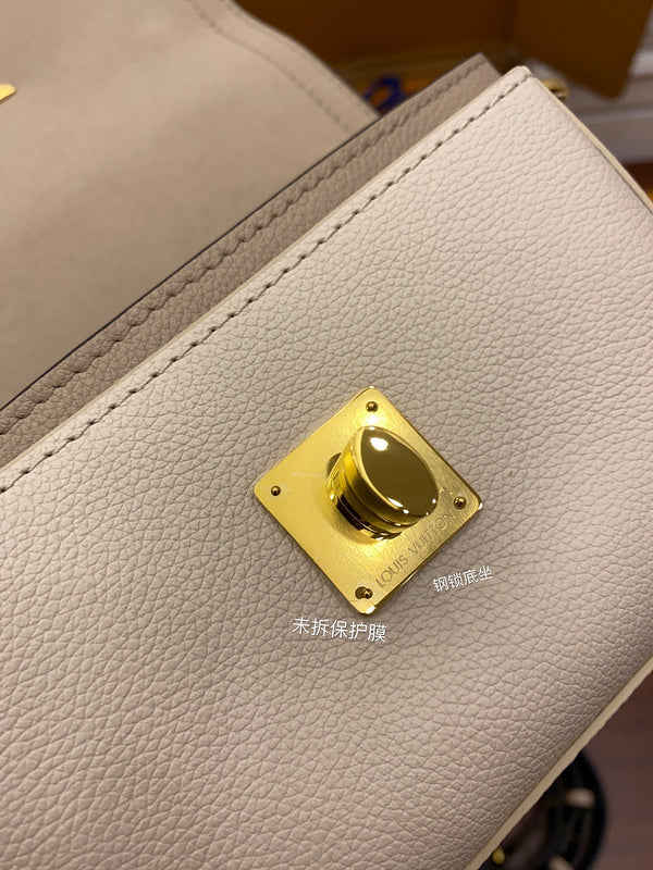 LOV - Luxurious Totes - 2091