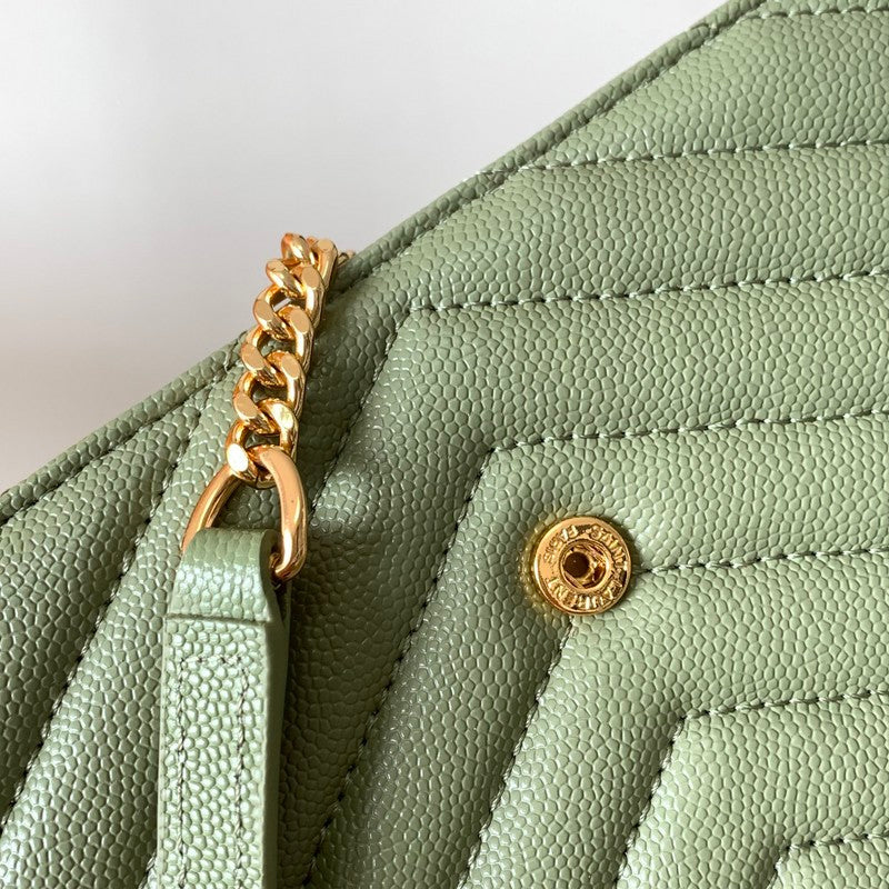 Luxurious Totes - Latest - 8100