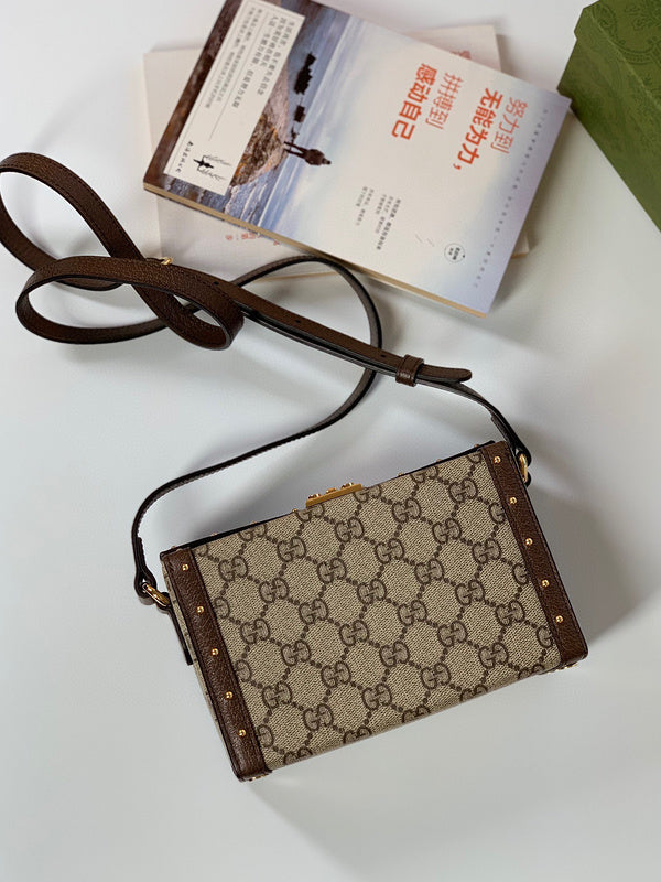 GUI - Luxurious Totes - 149