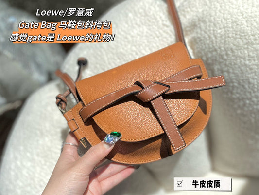 Luxurious Totes - LW-CH Bags - 033