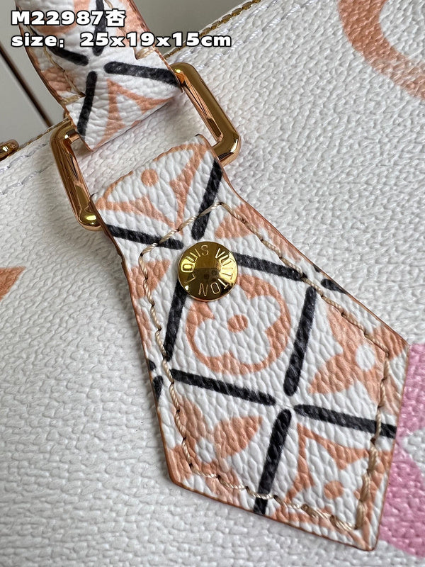 LOV - Luxurious Totes - 010