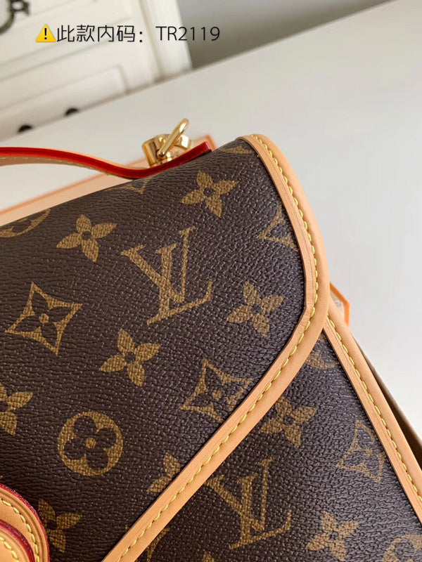 Luxurious Totes - Latest - 2424