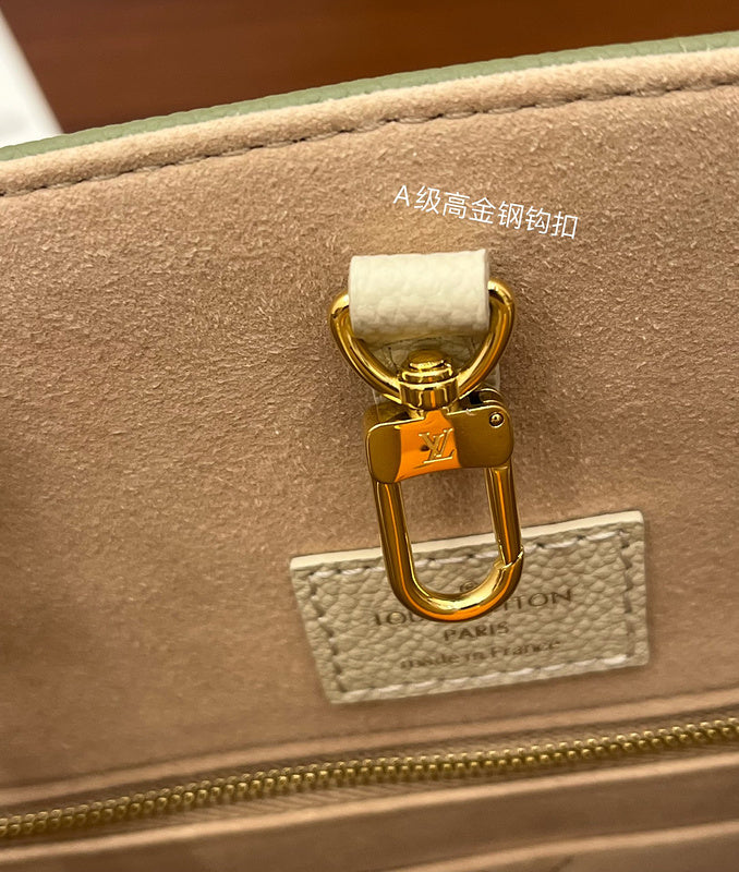 LOV - Luxurious Totes - 1247