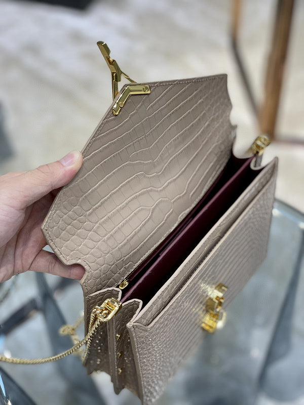 Luxurious Totes - Latest - 8916