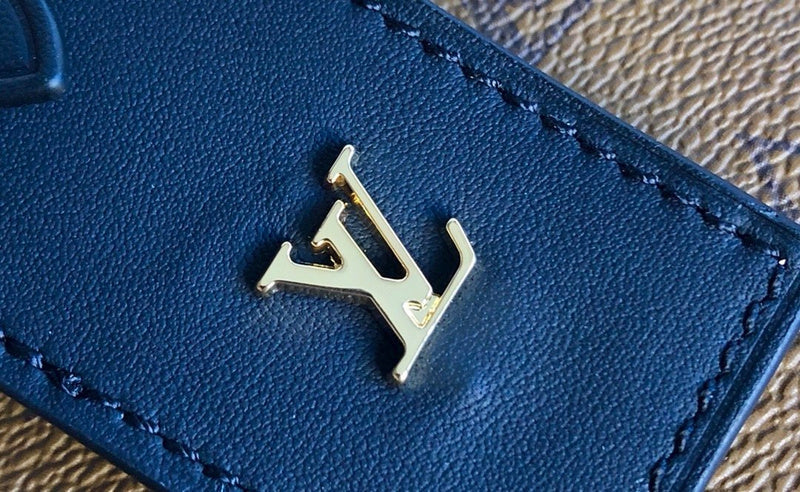 LOV - Luxurious Totes - 2608
