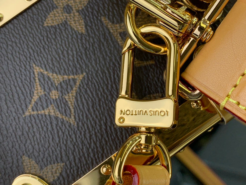 LOV - Luxurious Totes - 078