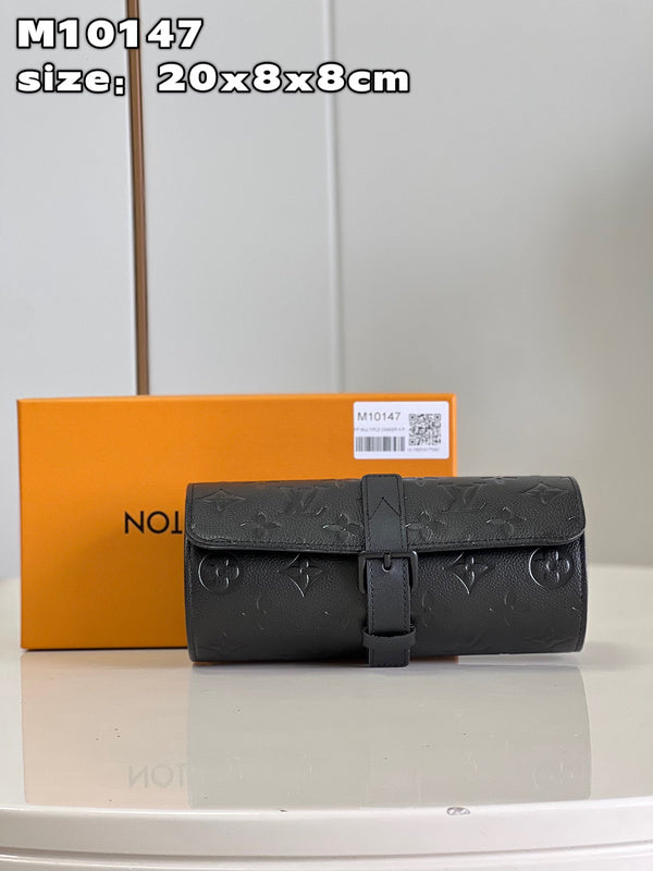 LOV - Luxurious Totes - 557