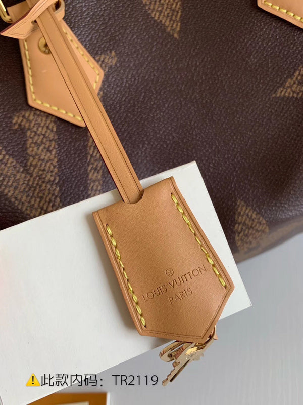 Luxurious Totes - Latest - 9705