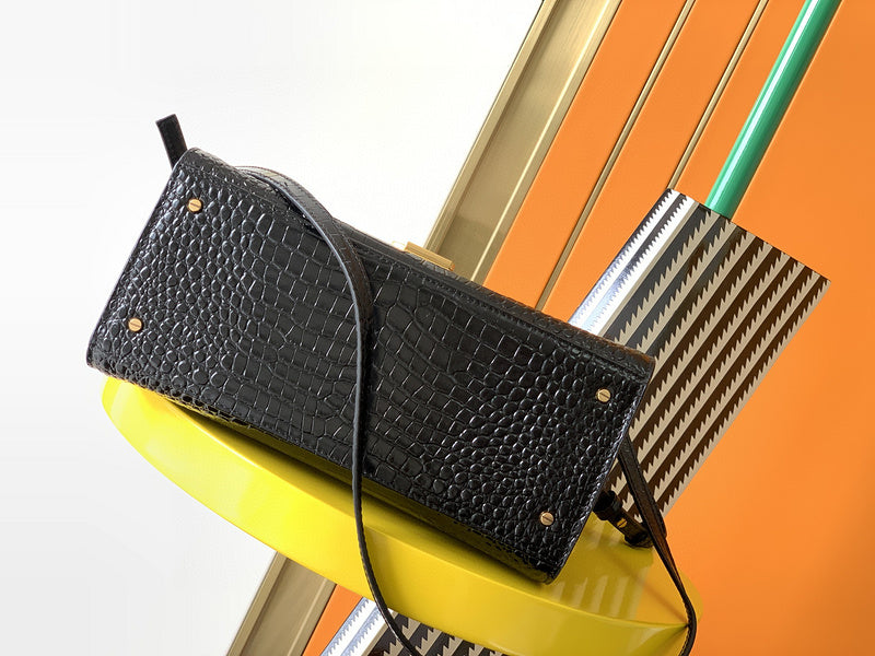 Luxurious Totes - Latest - 8861