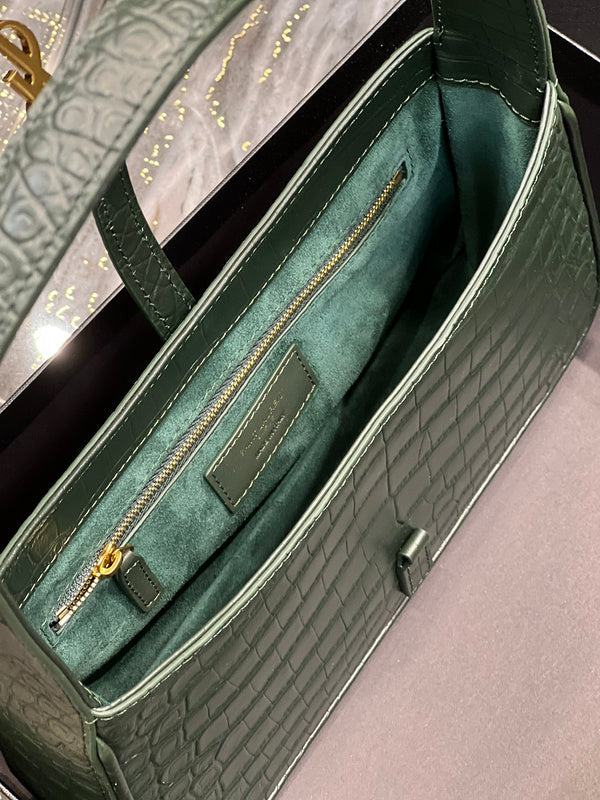 Luxurious Totes - Latest - 8348