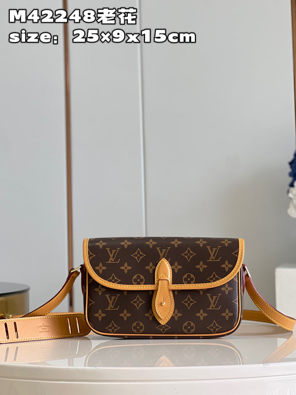 LOV - Luxurious Totes - 765