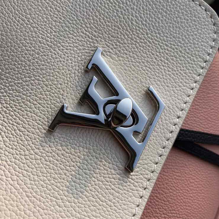 Luxurious Totes - Latest - 2335